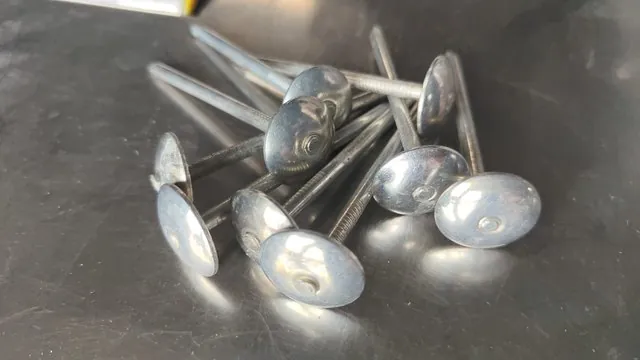 Clavos de techo tipo paraguas de Mundo Metalúrgica